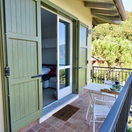 Italian Vacation Homes - La Petite Maison Du Lac Tavernola Bergamasca Exteriör bild